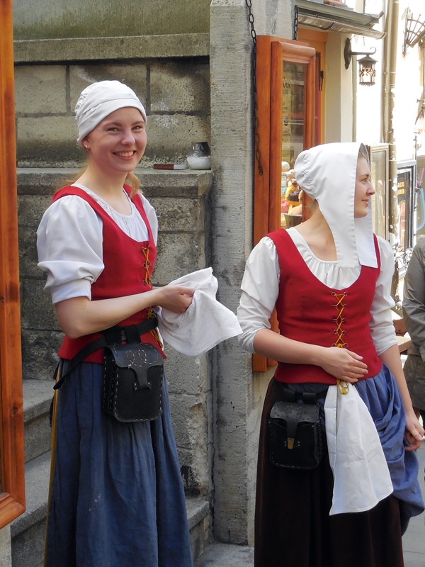 girls in costume Tallinn